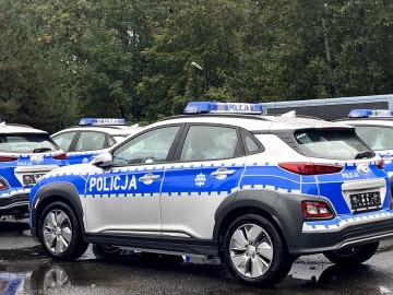  Elektryczne radiowozy w służbie Policji